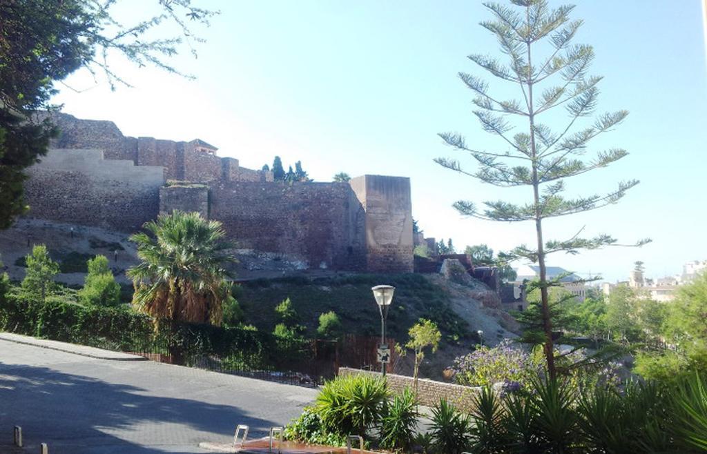 Apartamentos Clavero Malaga Bilik gambar