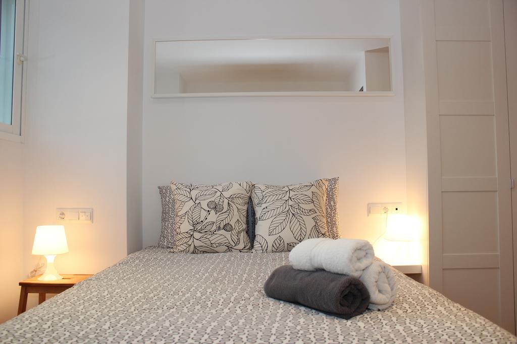 Apartamentos Clavero Malaga Bilik gambar