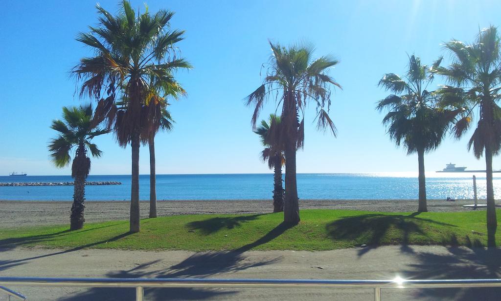 Apartamentos Clavero Malaga Bilik gambar