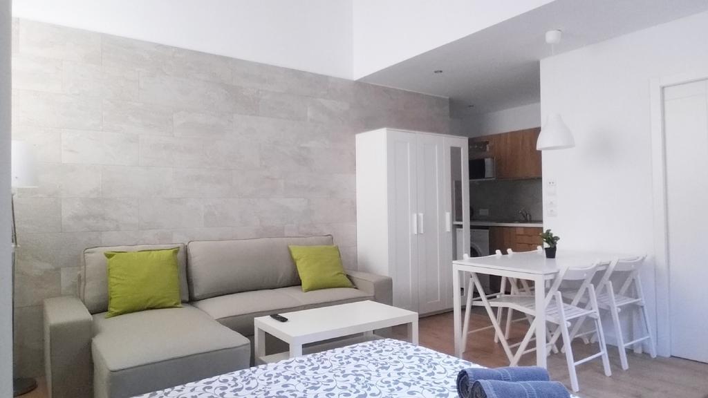 Apartamentos Clavero Malaga Luaran gambar