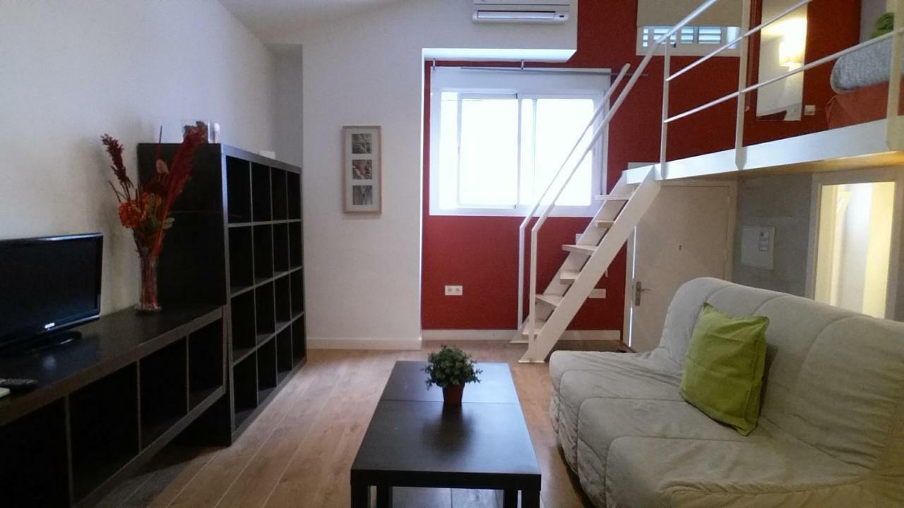 Apartamentos Clavero Malaga Luaran gambar