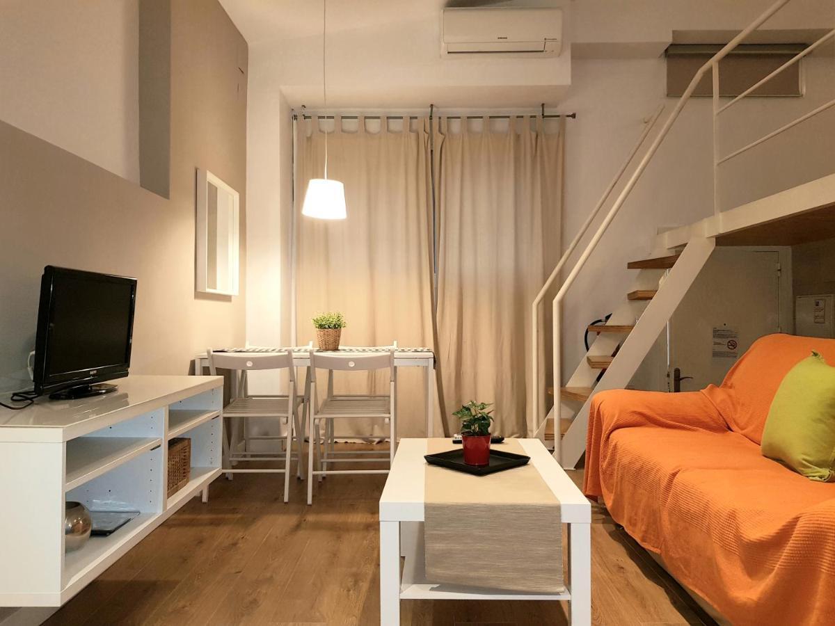 Apartamentos Clavero Malaga Luaran gambar